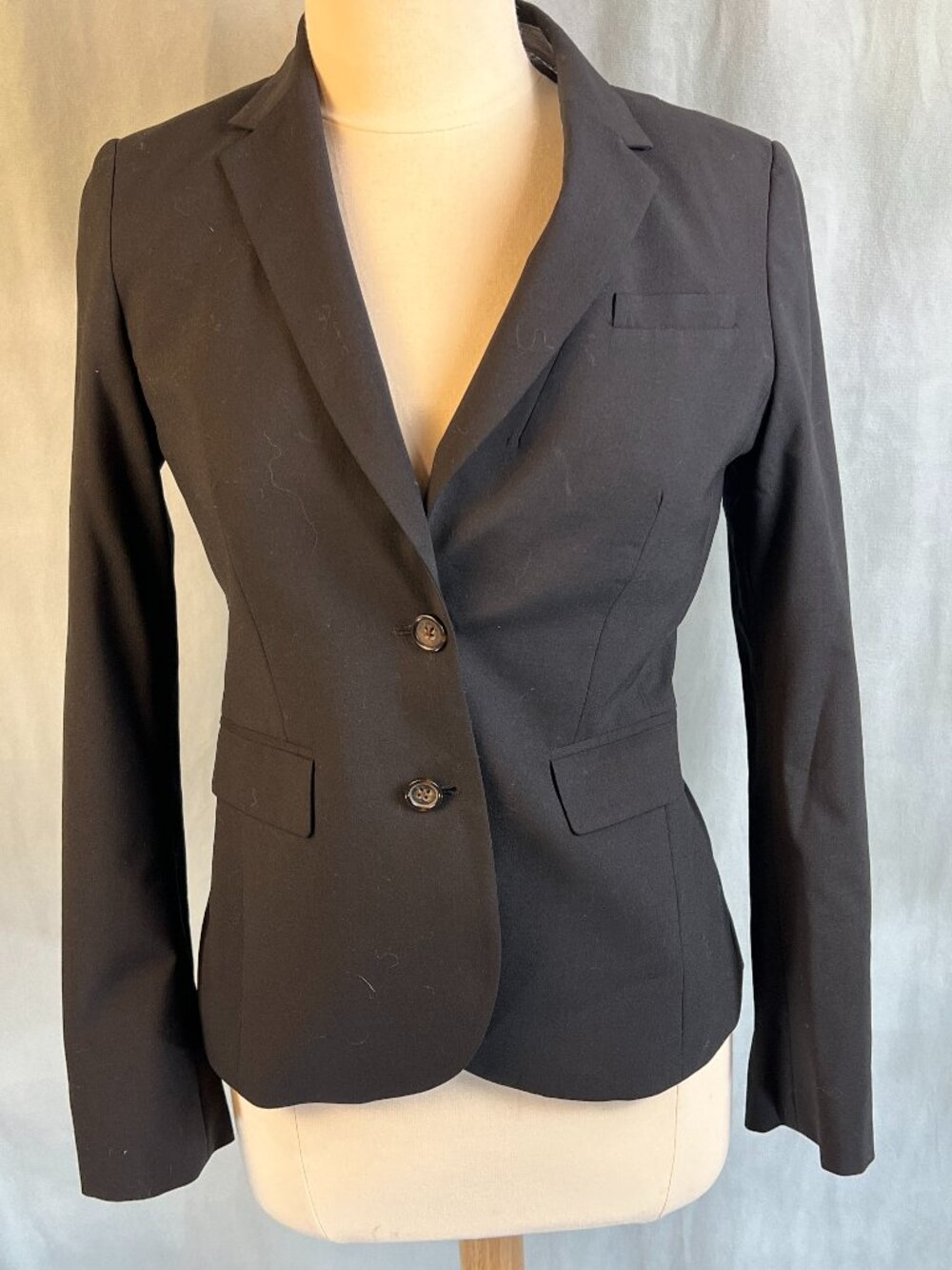 Banana Republic Black Wool Stretch Two Button Blazer  Business Career Size 6